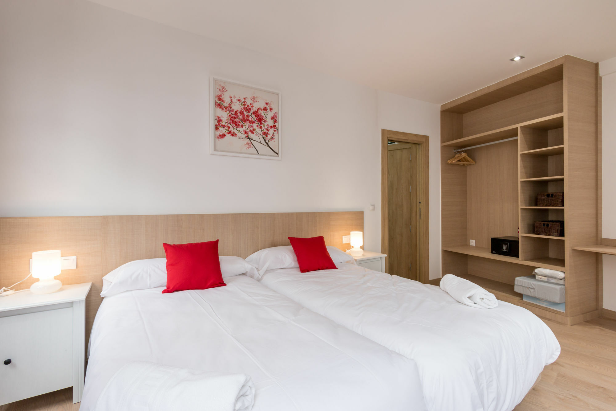 Apartamentos Puerta Nueva Granada Ngoại thất bức ảnh